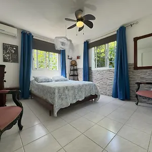 villa-campche.comcaribbean.com/